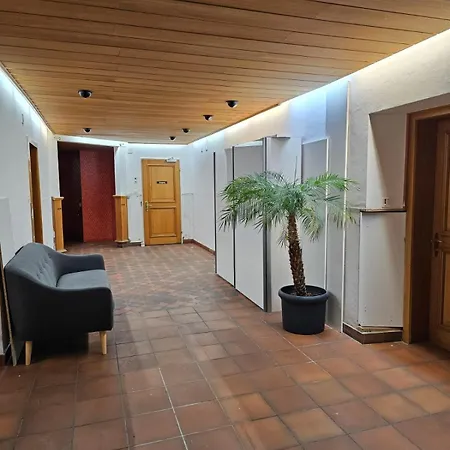 Гостевой дом Privat Grosse -mars- Mit Gemeinsamer Kueche Und Bad In Altstadt 3*