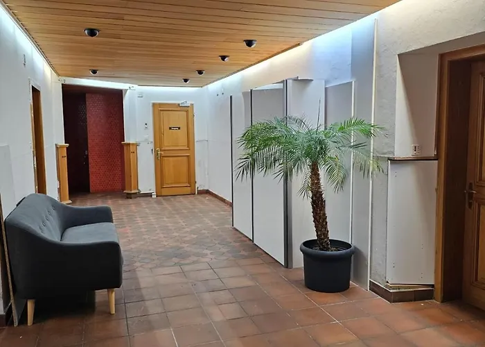 بيت ضيافة Privat Grosse -mars- Mit Gemeinsamer Kueche Und Bad In Altstadt 3*