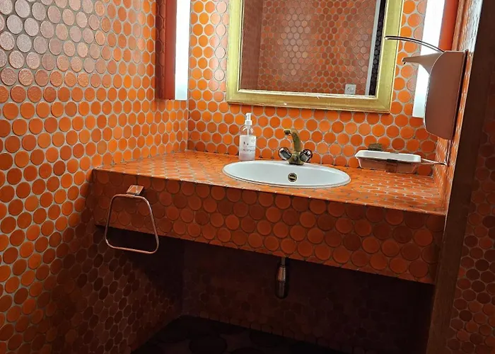 Privat Grosse -mars- Mit Gemeinsamer Kueche Und Bad In Altstadt Konukevi 3*